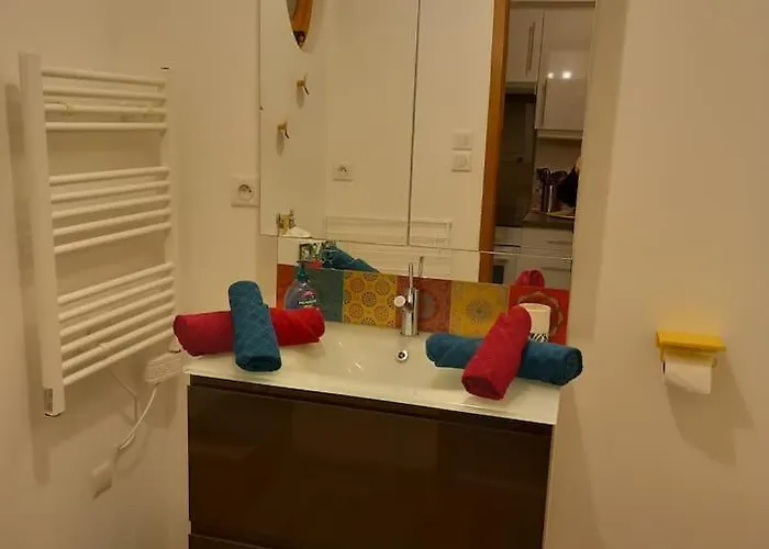 Vue A Dieppe, Les Pieds Dans L'eau *