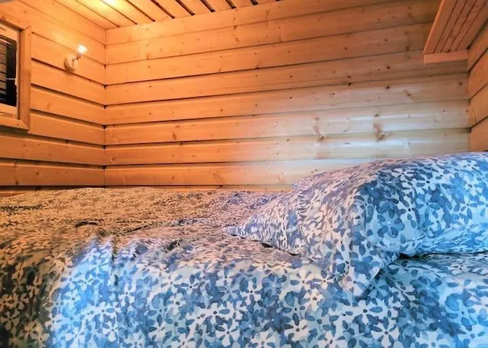 Vue A Dieppe, Les Pieds Dans L'eau *